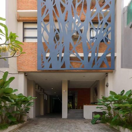 Reddoorz Plus Near Radio Dalam 3 Jakarta Exterior photo