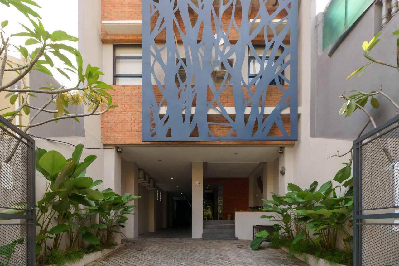 Reddoorz Plus Near Radio Dalam 3 Jakarta Exterior photo